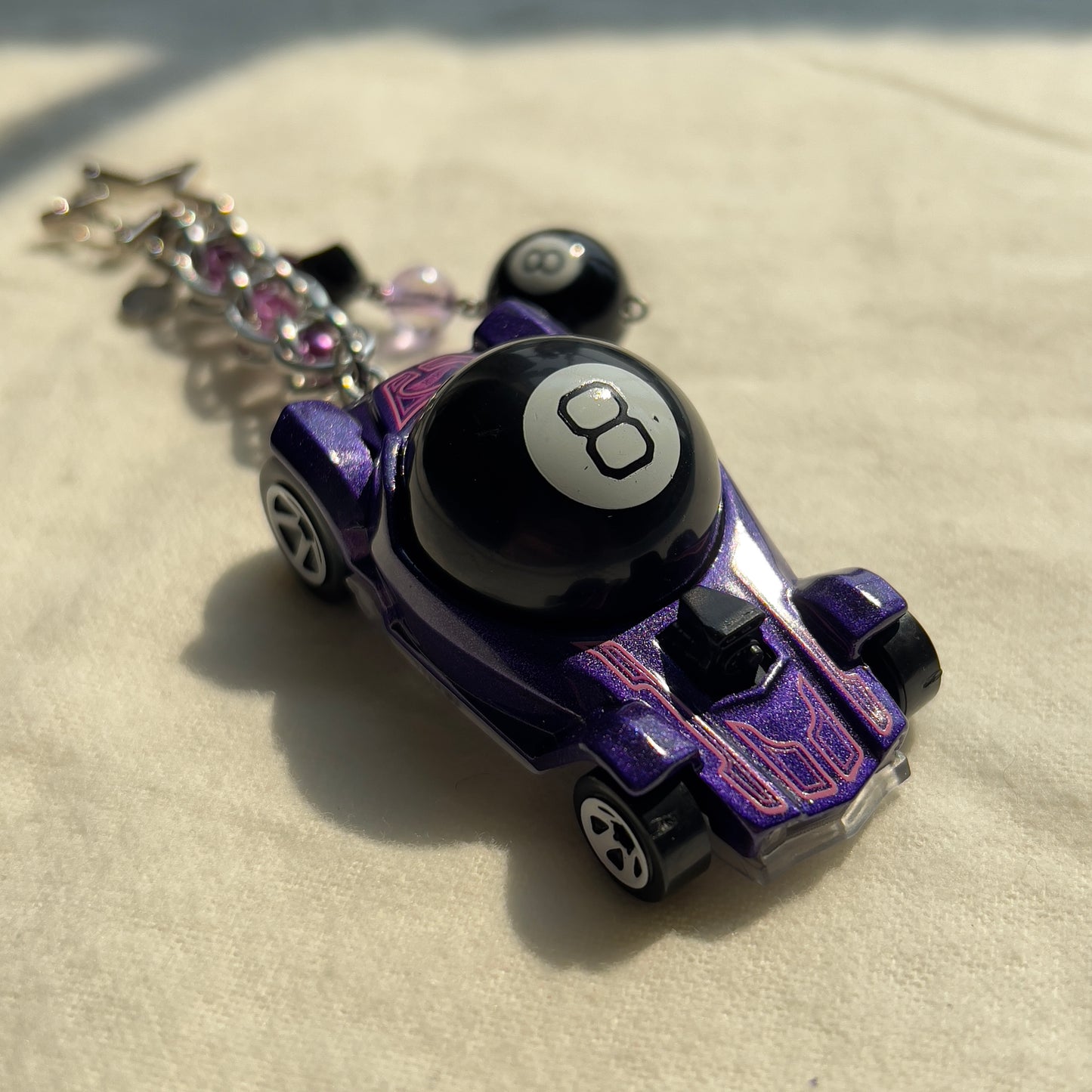 Decidedly Go - Magic 8 Ball Beaded Keychain