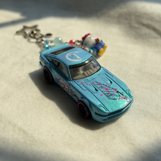 Nissan Datsun 240z & Blue Kitty Beaded Keychain