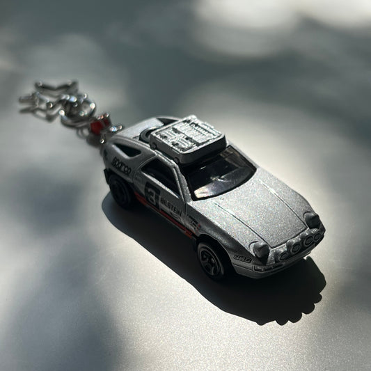 Porsche 928S Safari Beaded Keychain