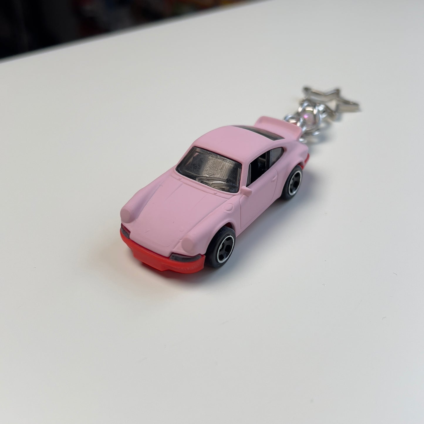 Porsche 911 Carrera RS 2.7 Beaded Keychain