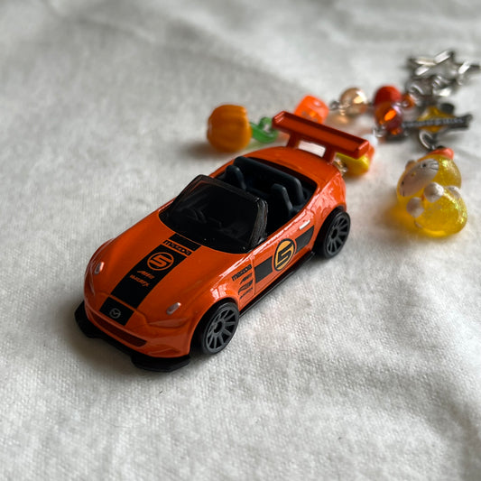 ND Miata & Kitty Beaded Keychain