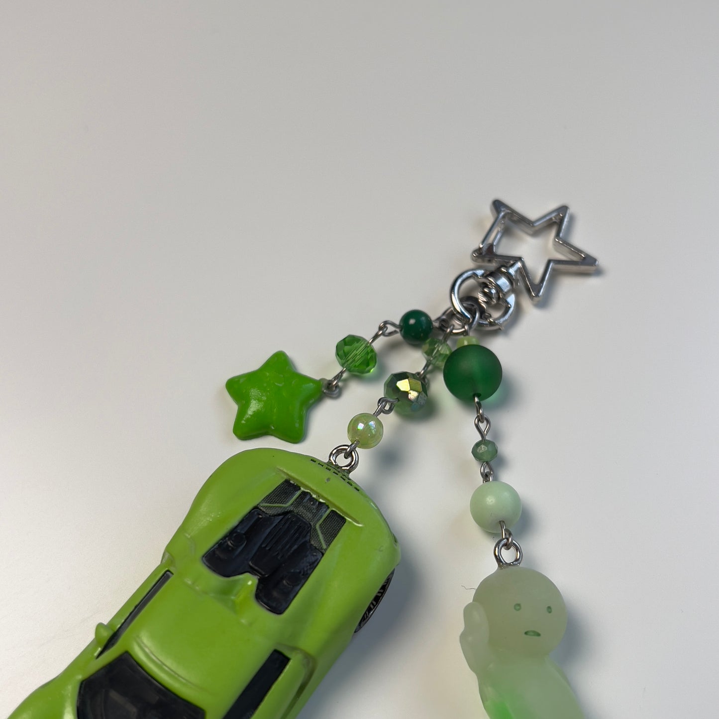 Porsche 918 Spyder X Green Man Beaded Keychain