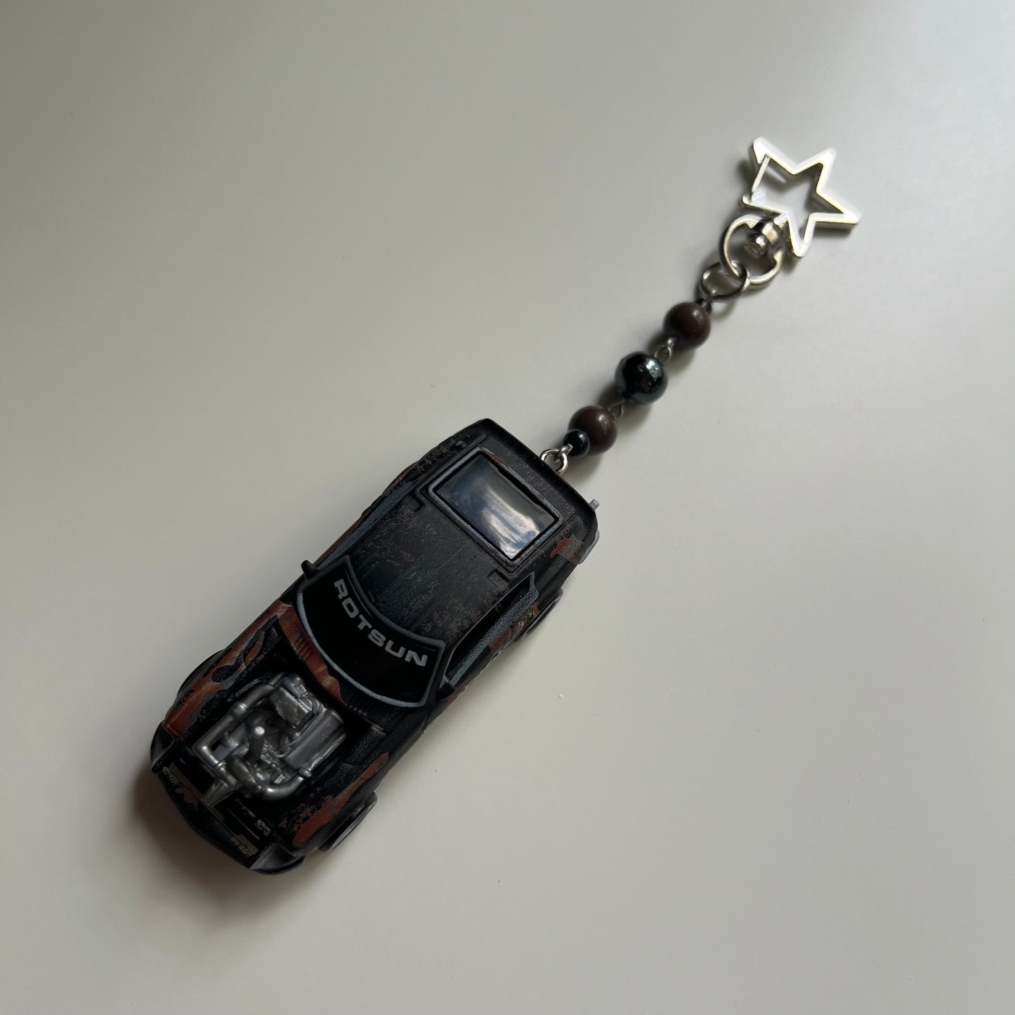 Custom ‘71 Datsun 240Z (ROADKILL ROTSUN) Beaded Keychain